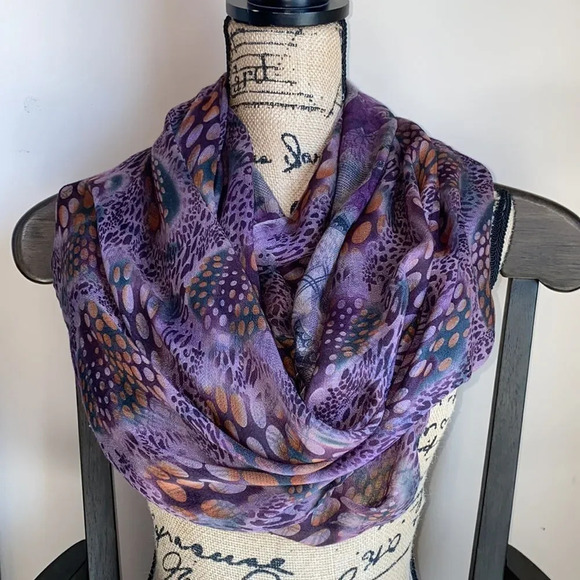 Reversible Oblong scarf - Picture 3 of 5